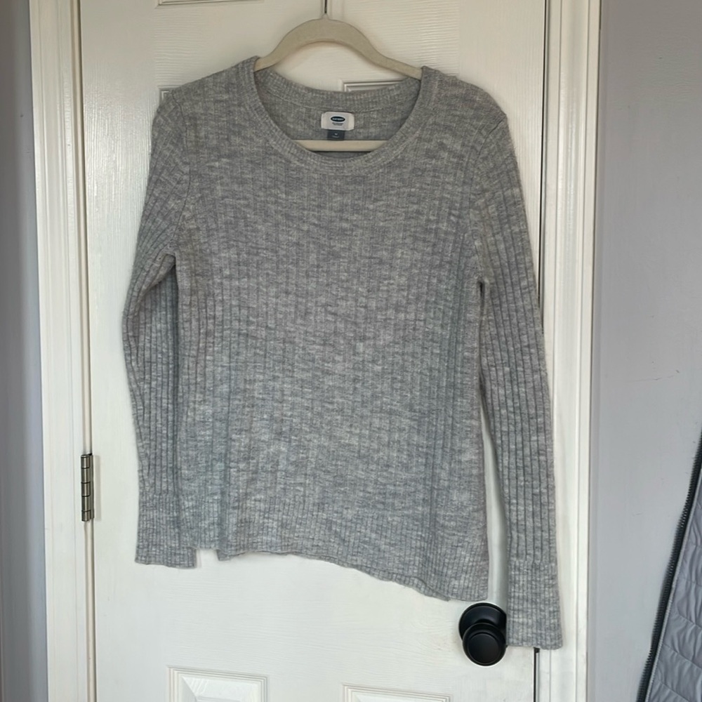 Medium grey ribbed sweater